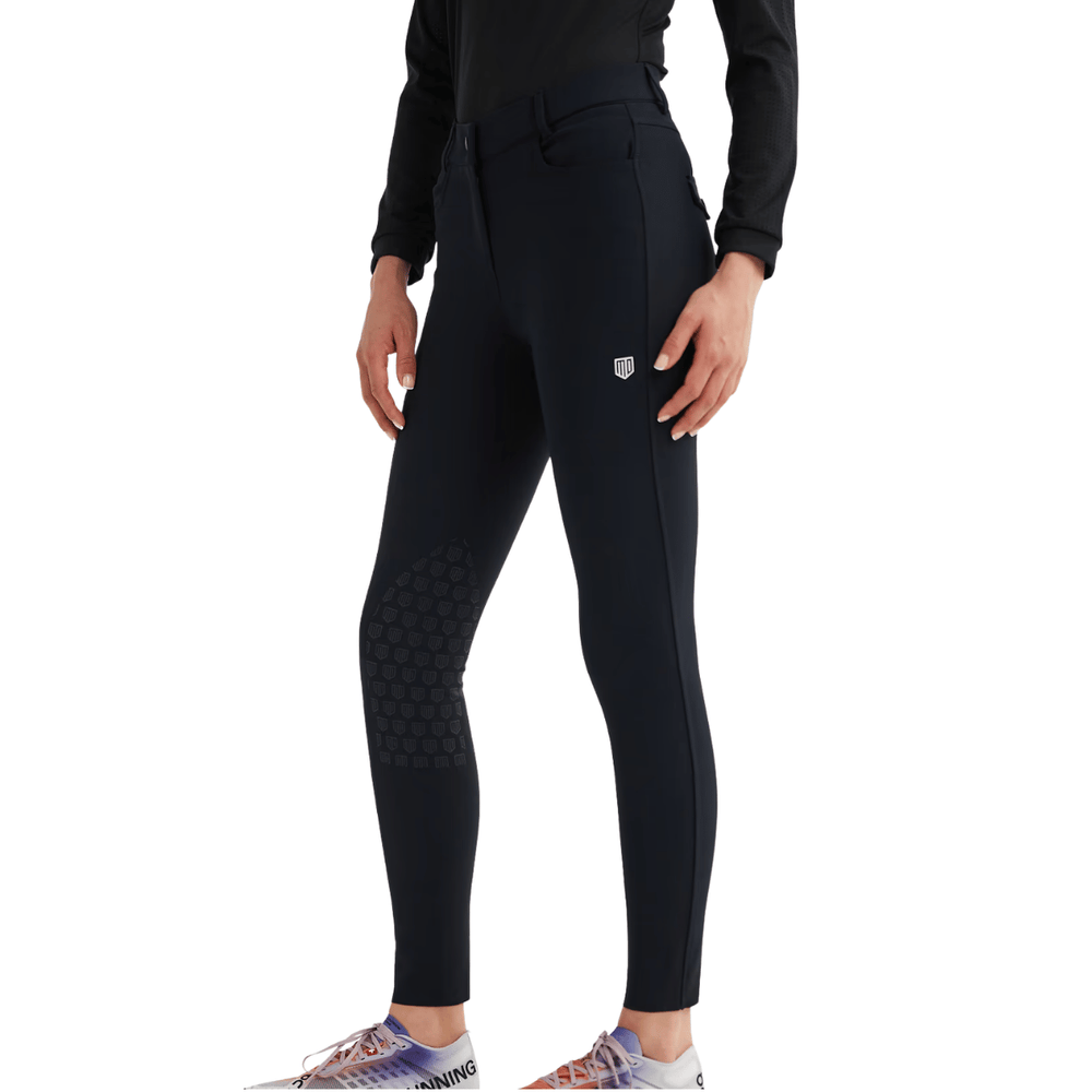Maya Delorez Athlete Breech Knee Grip