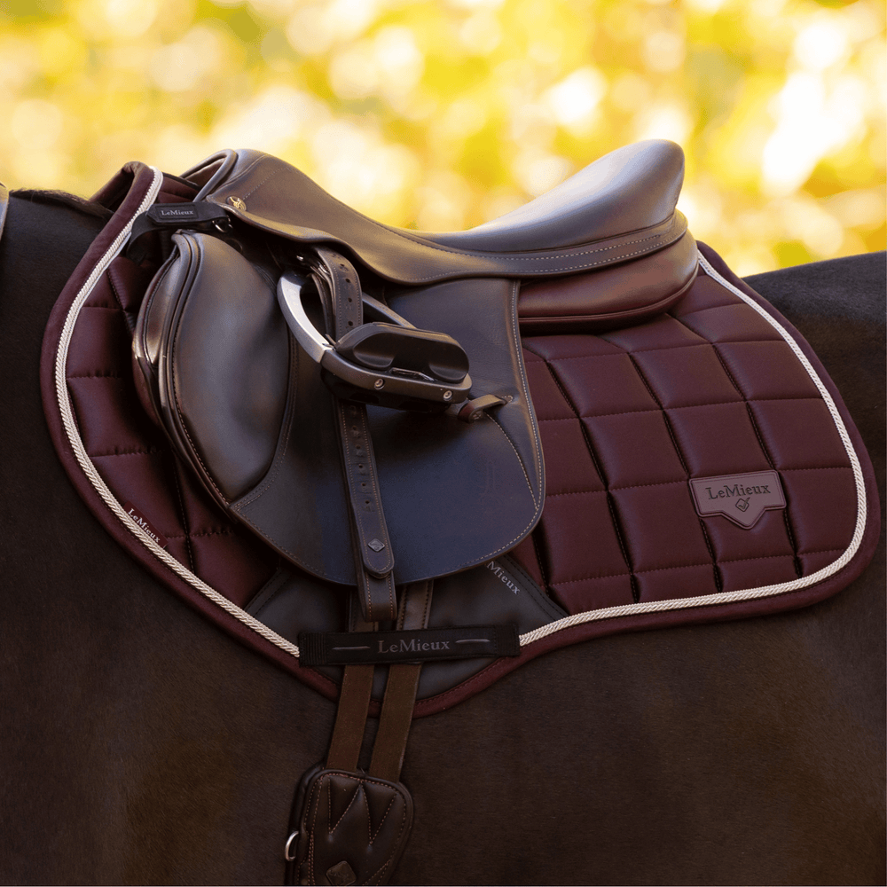 LeMieux Loire Classic Close Contact Square Pad