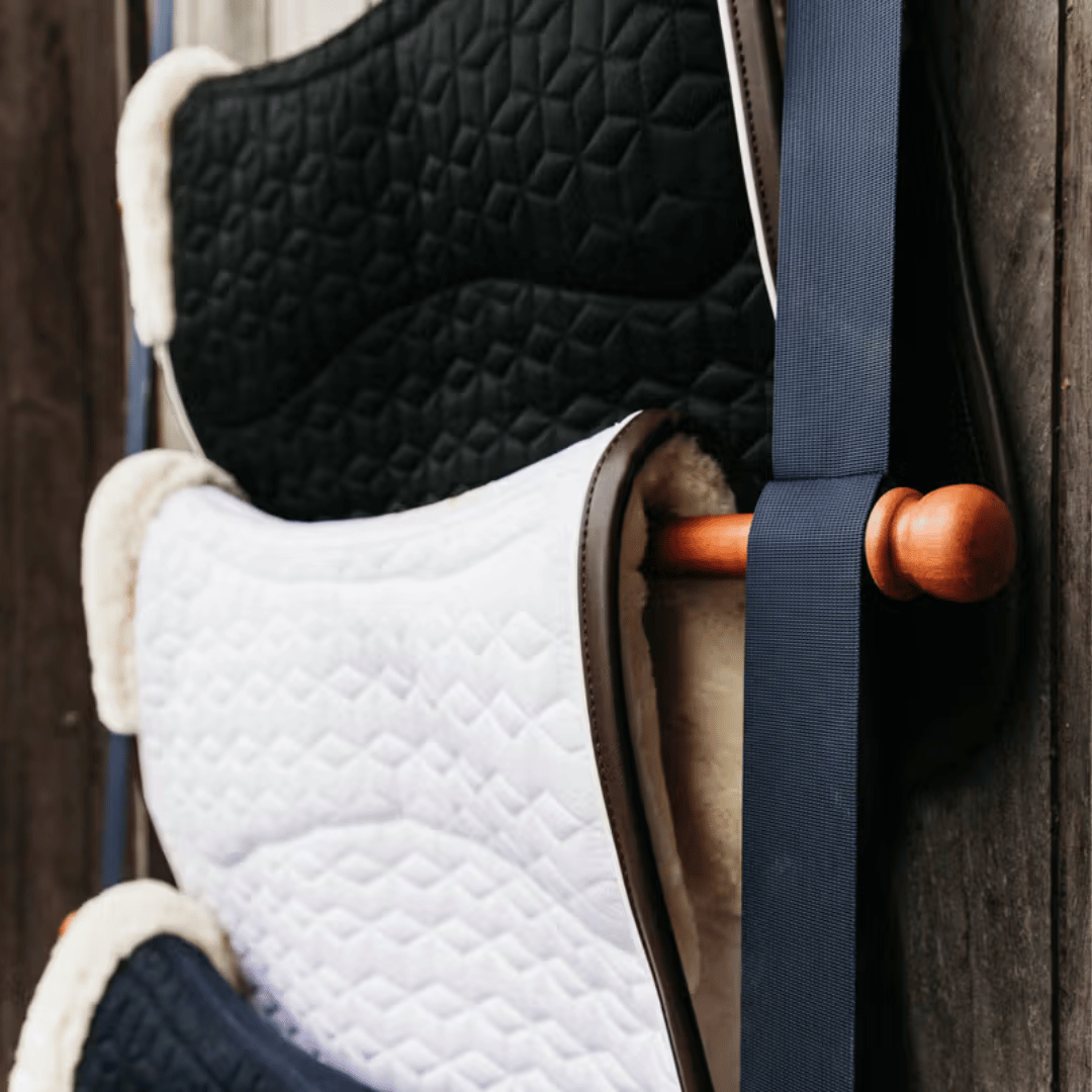 Kentucky Horsewear Luxe Saddle Pad Holder