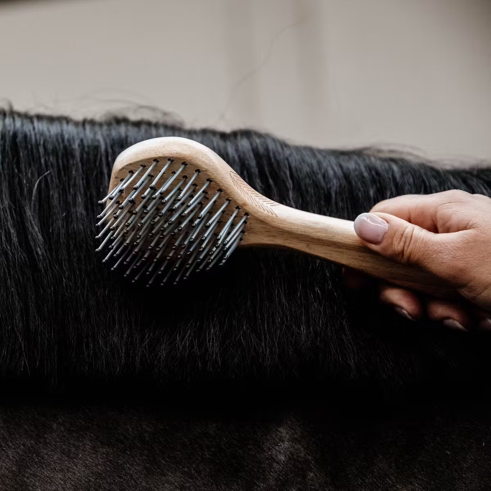 Grooming Deluxe Mane Brush