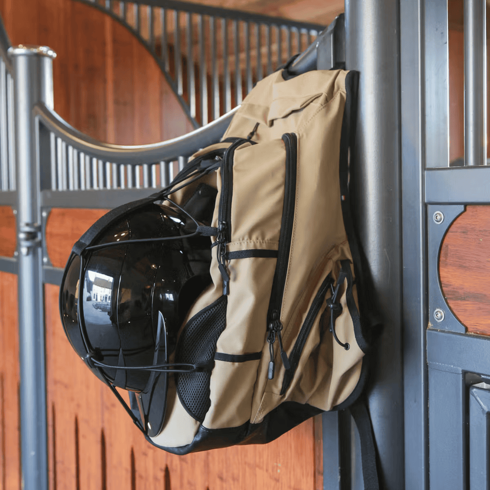 Grooming Deluxe Grooming Backpack