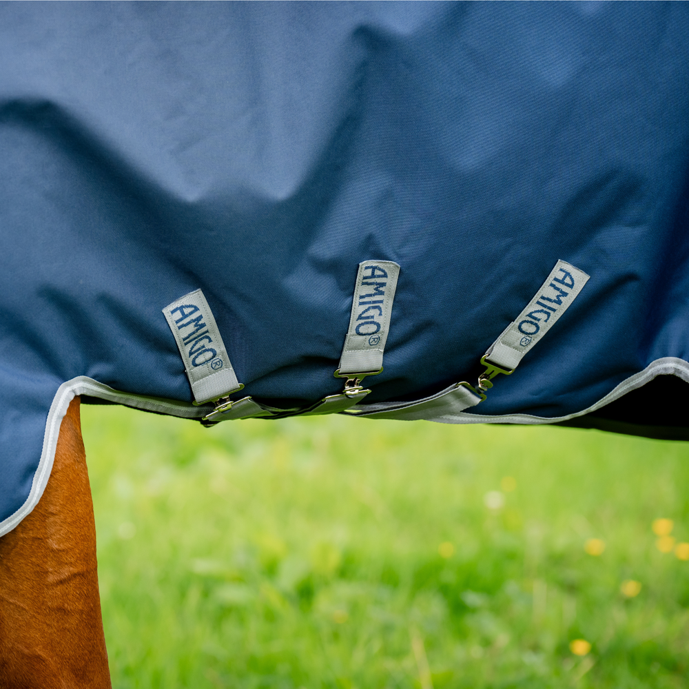 Amigo Bravo 12 Plus Turnout (250g Medium)