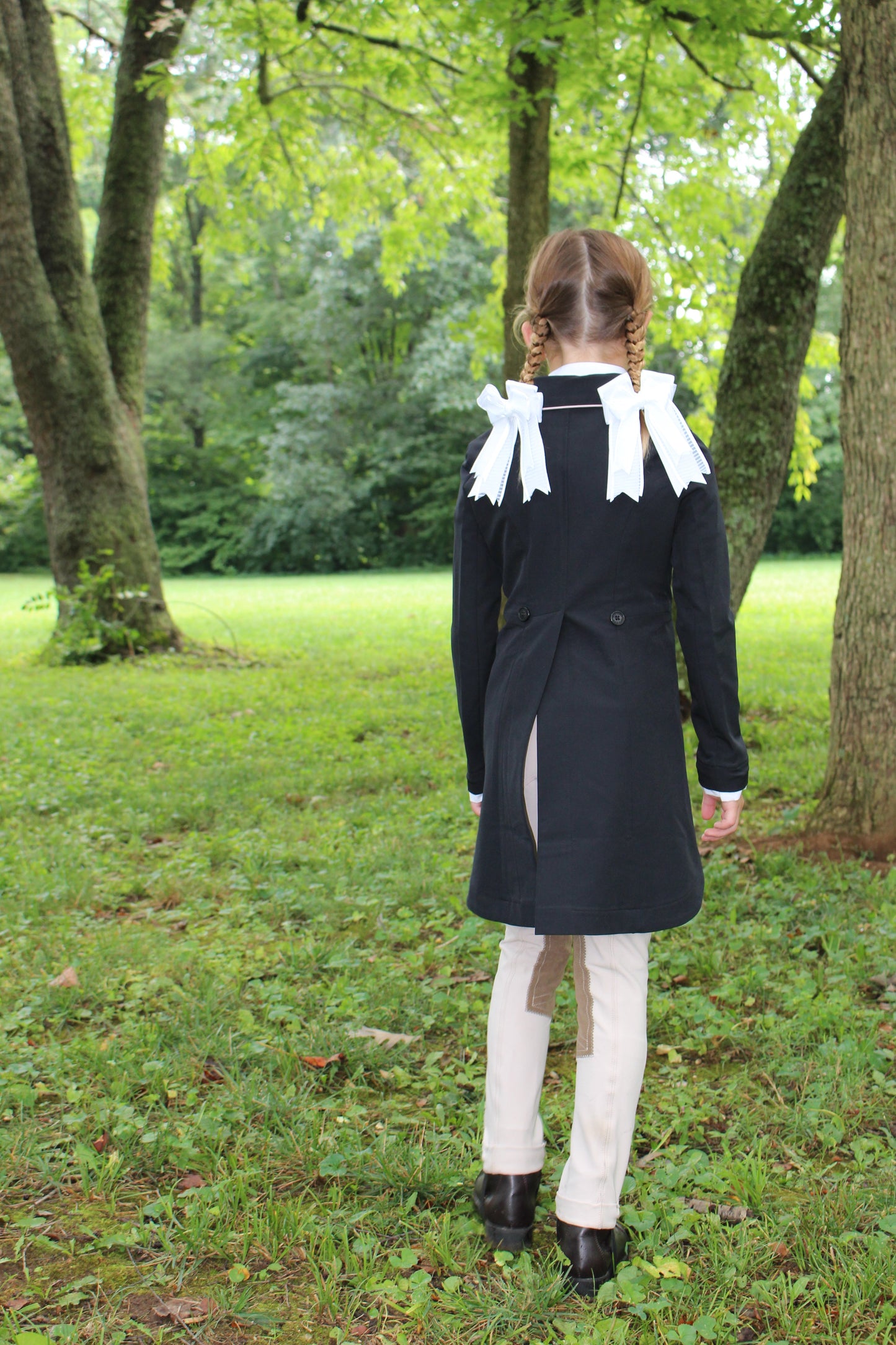 Belle and Bow Shadbelly