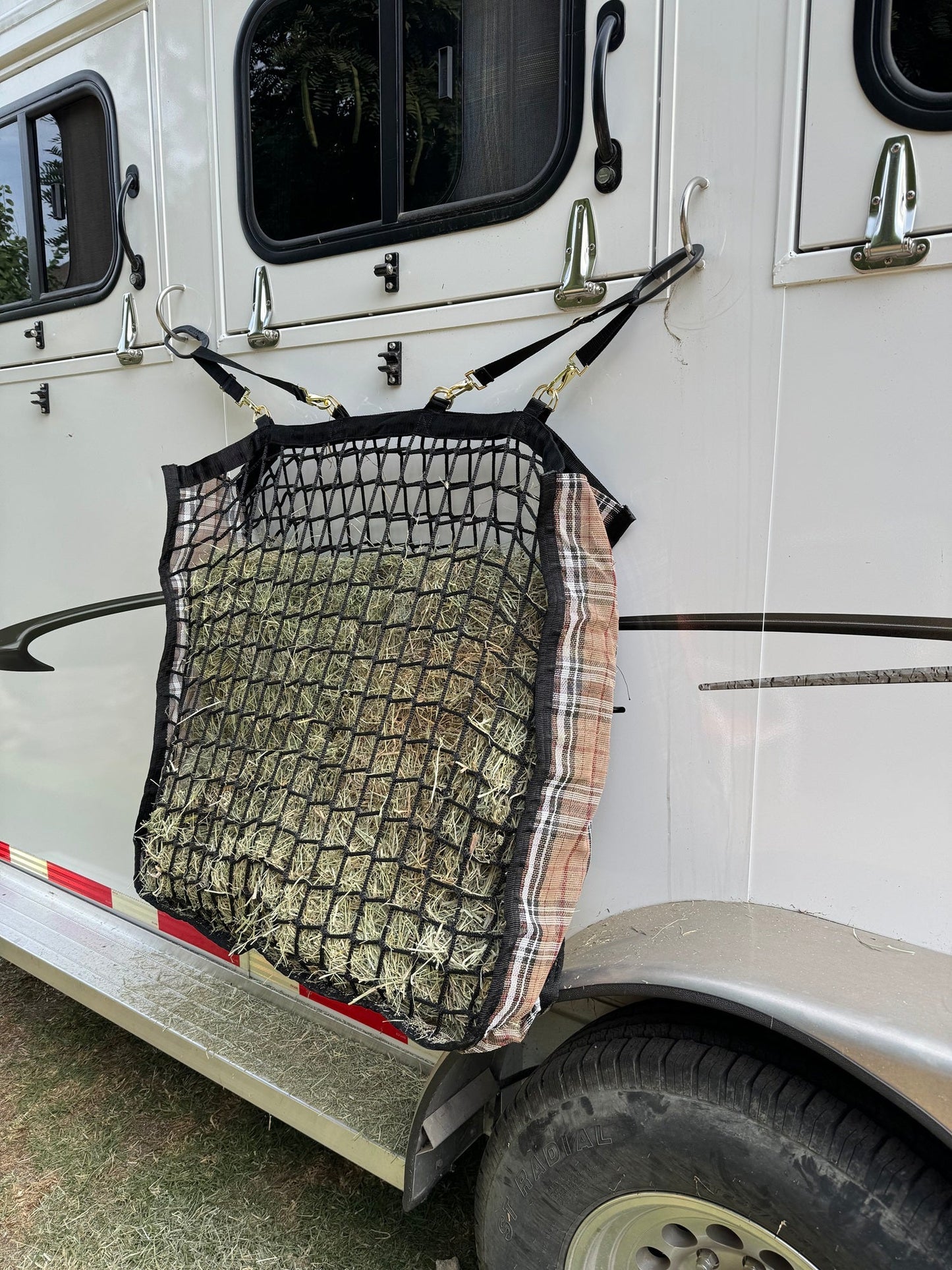 Kensington Slow Feed Hay Bag - 4 Flake