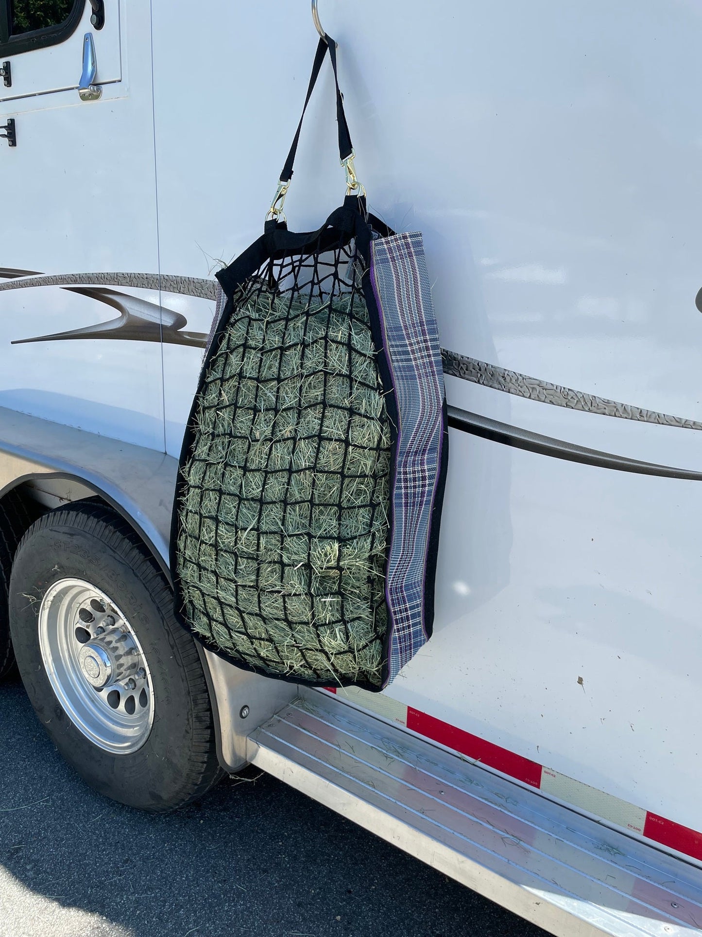 Kensington Deluxe Slow Feed Hay Bag - 2 Flake