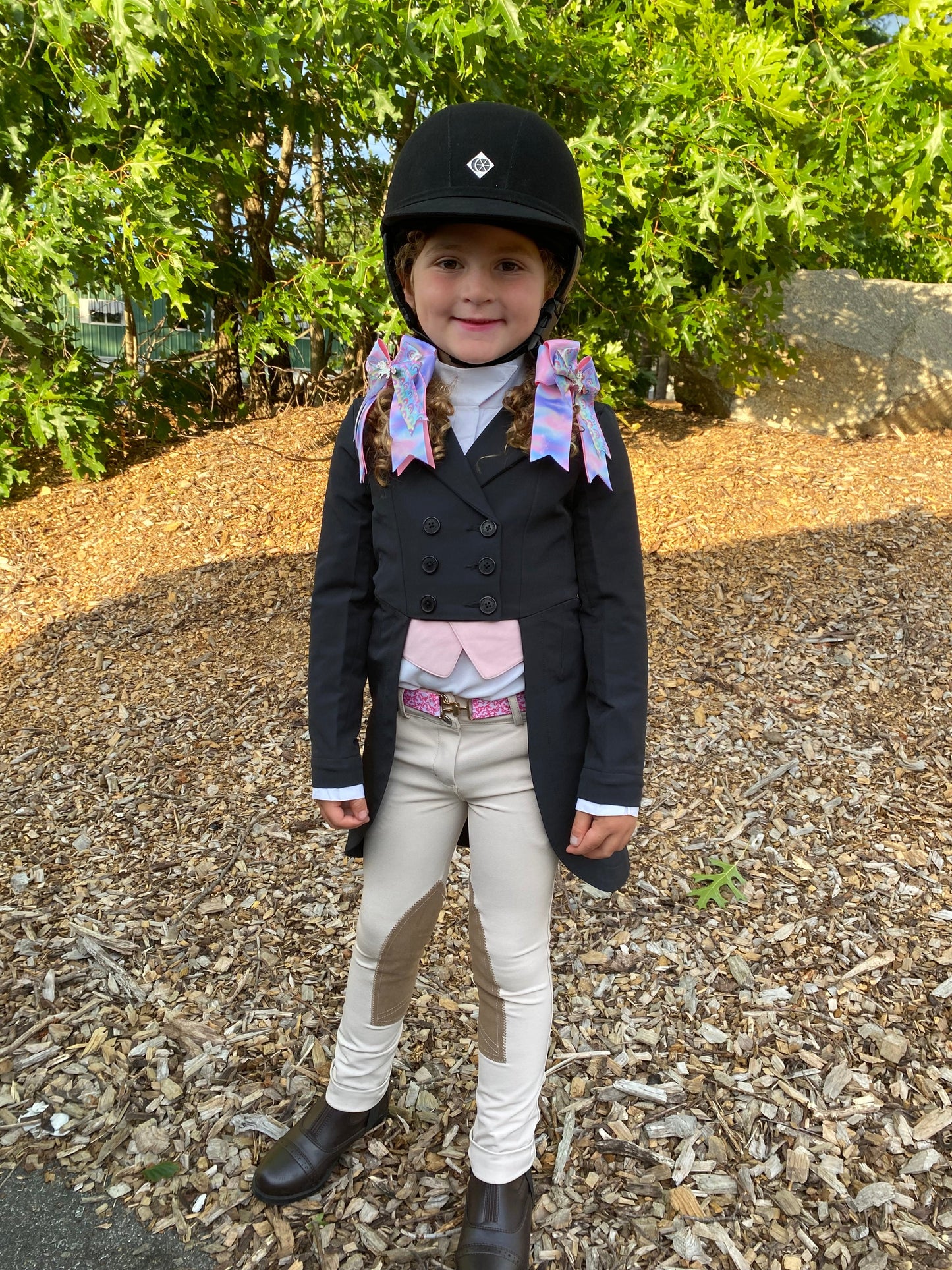 Belle and Bow Shadbelly